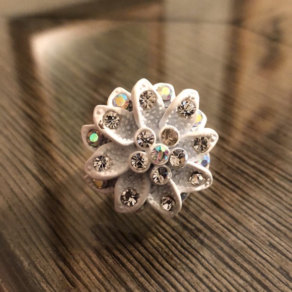 Vintage White Flower Enamel & Rhinestone Adjustable Ring - Picture 2 of 15